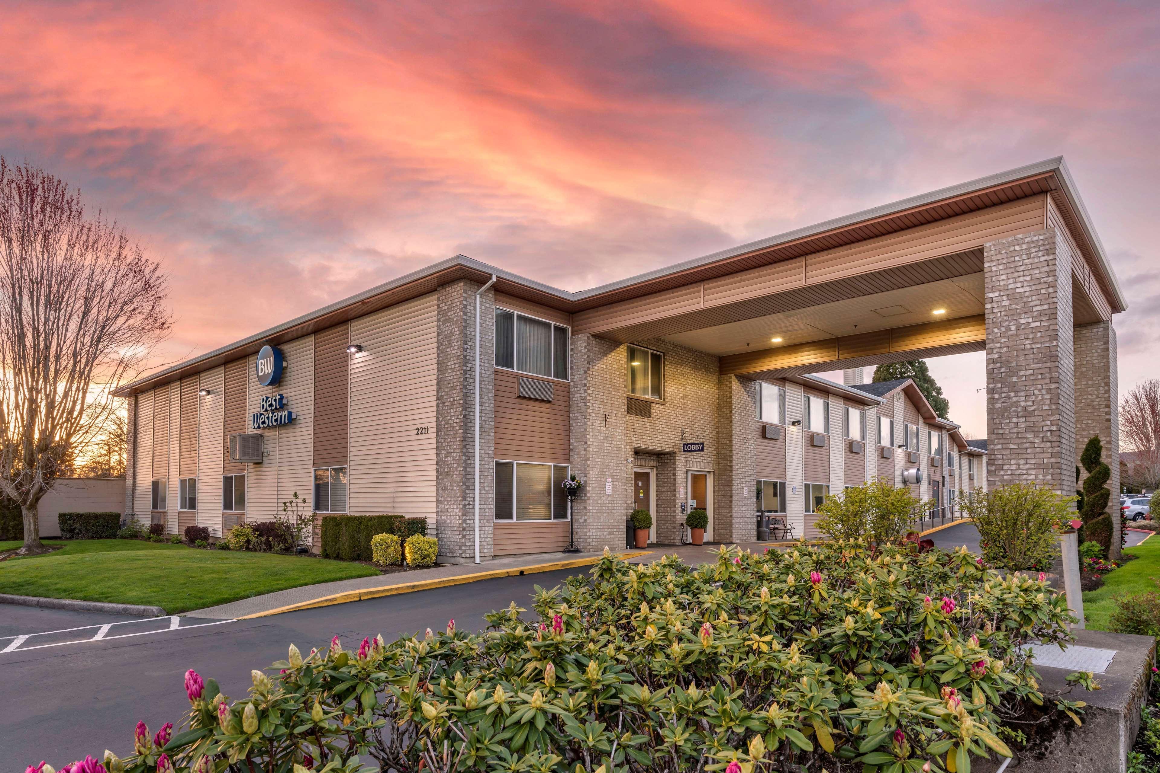 Best Western Newberg Inn Ngoại thất bức ảnh